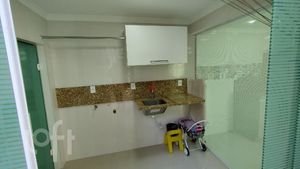 Image 17 - 667297