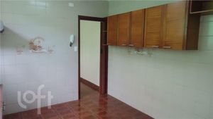 Image 11 - 667427