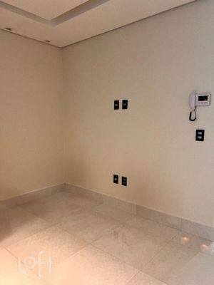 Image 38 - 667445