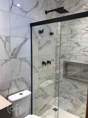 Image 19 - 667445