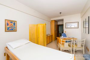 Image 6 - 6675