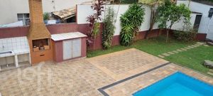 Image 17 - 672846