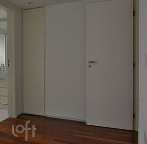 Image 7 - 675171