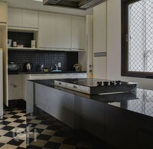 Image 9 - 675171