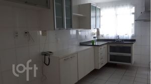 Image 4 - 675692