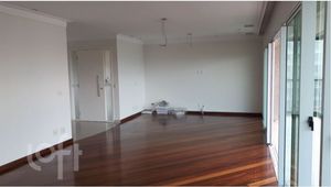 Image 10 - 675692