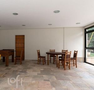 Image 21 - 675715
