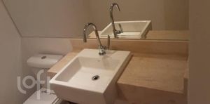 Image 8 - 675837