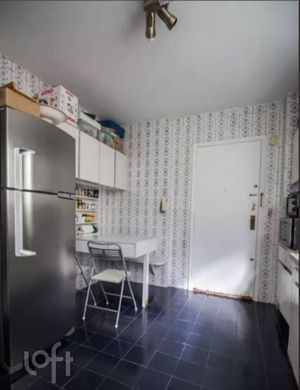 Image 7 - 675909