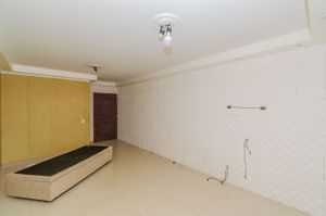 Image 3 - 675997