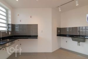 Image 1 - 676655