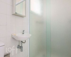 Image 10 - 676725