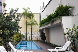 Image 19 - 676725