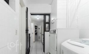 Image 11 - 676903