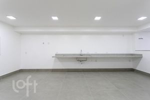 Image 16 - 677786