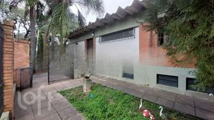 Image 6 - 679385