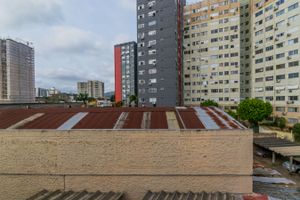 Image 8 - 680624