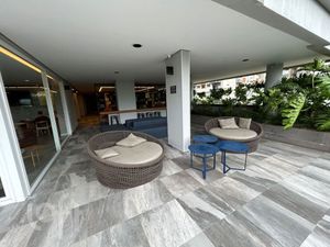 Image 19 - 681403