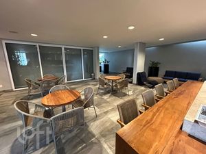 Image 15 - 681403