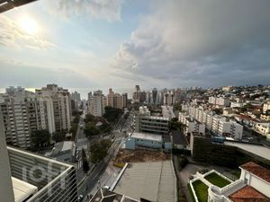 Image 3 - 681403