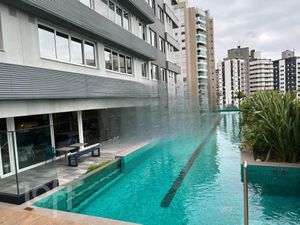 Image 26 - 681403