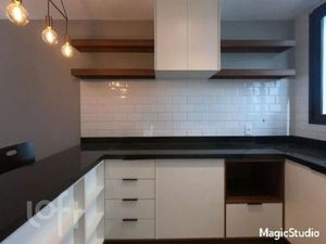 Image 4 - 681418