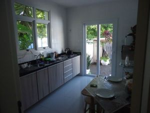 Image 4 - 6825