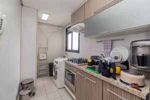 Image 17 - 682569