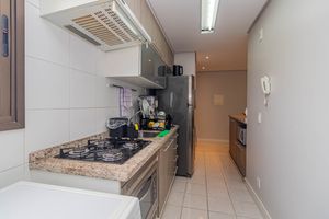 Image 18 - 682569