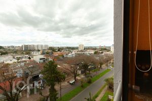 Image 8 - 686099