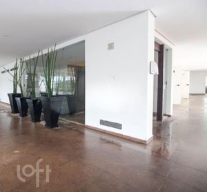 Image 32 - 686263
