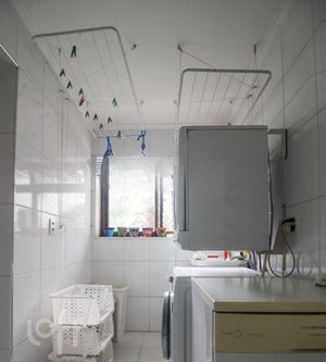 Image 20 - 686263