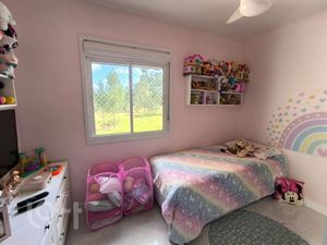 Image 19 - 686309