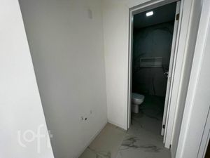Image 3 - 687723