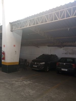 Image 13 - 688294