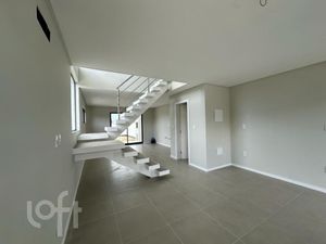 Image 10 - 688545