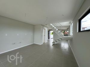 Image 13 - 688545
