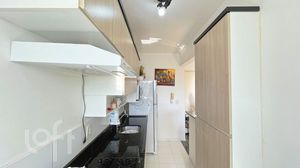 Image 10 - 688547