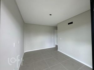 Image 3 - 688549