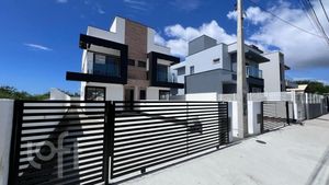 Image 22 - 688549