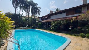 Image 30 - 688615