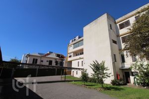 Image 40 - 689542
