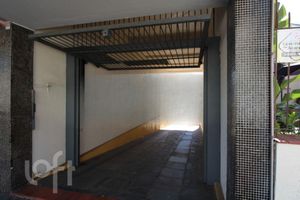 Image 43 - 689542