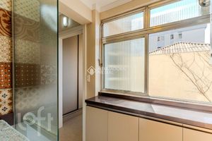 Image 8 - 689920