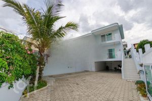 Image 1 - 692043
