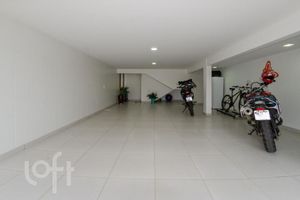 Image 28 - 692043