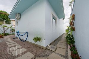 Image 29 - 692043