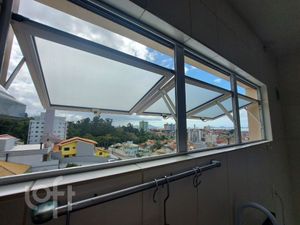 Image 10 - 692115