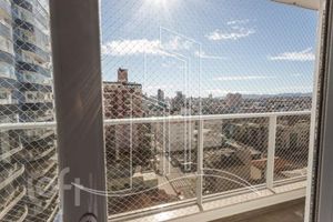 Image 22 - 692346