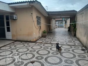 Image 3 - 692521